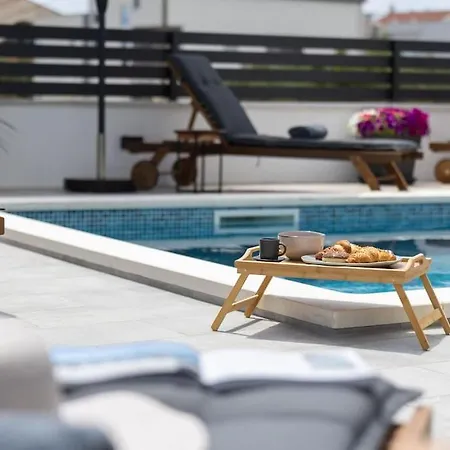 Vikendica Eva Kastela